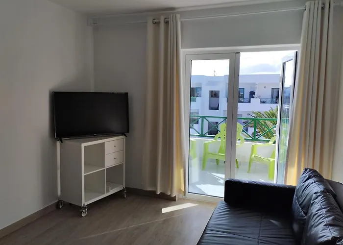 Lara Luna Costa Teguise